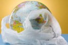 Sacchetti di plastica, addio. Dopo 50 anni la rivincita della sporta